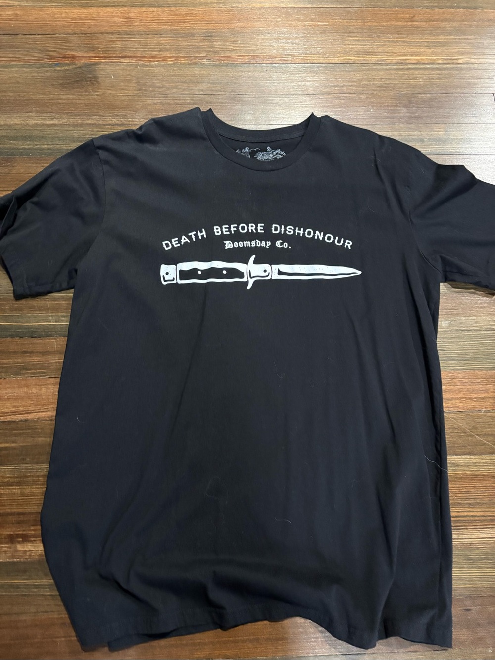 Men's Black 'Death Before Dishonour' Graphic Tee